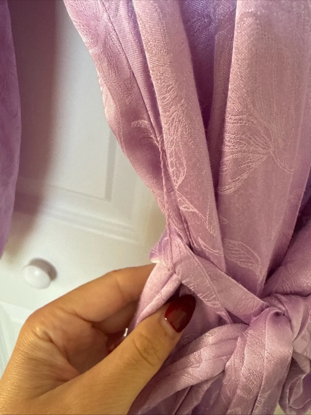 Victoria's Secret Lace Trim Viscose Robe Size M/L Lilac Flowery Pattern Bridal - Picture 7 of 15